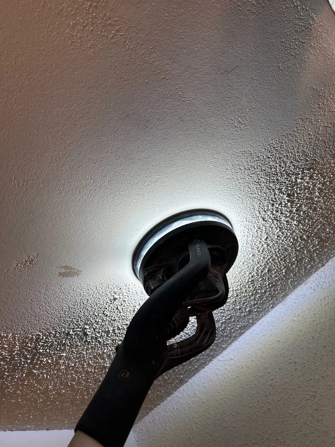 Smooth ceiling after removal in Mississauga family room